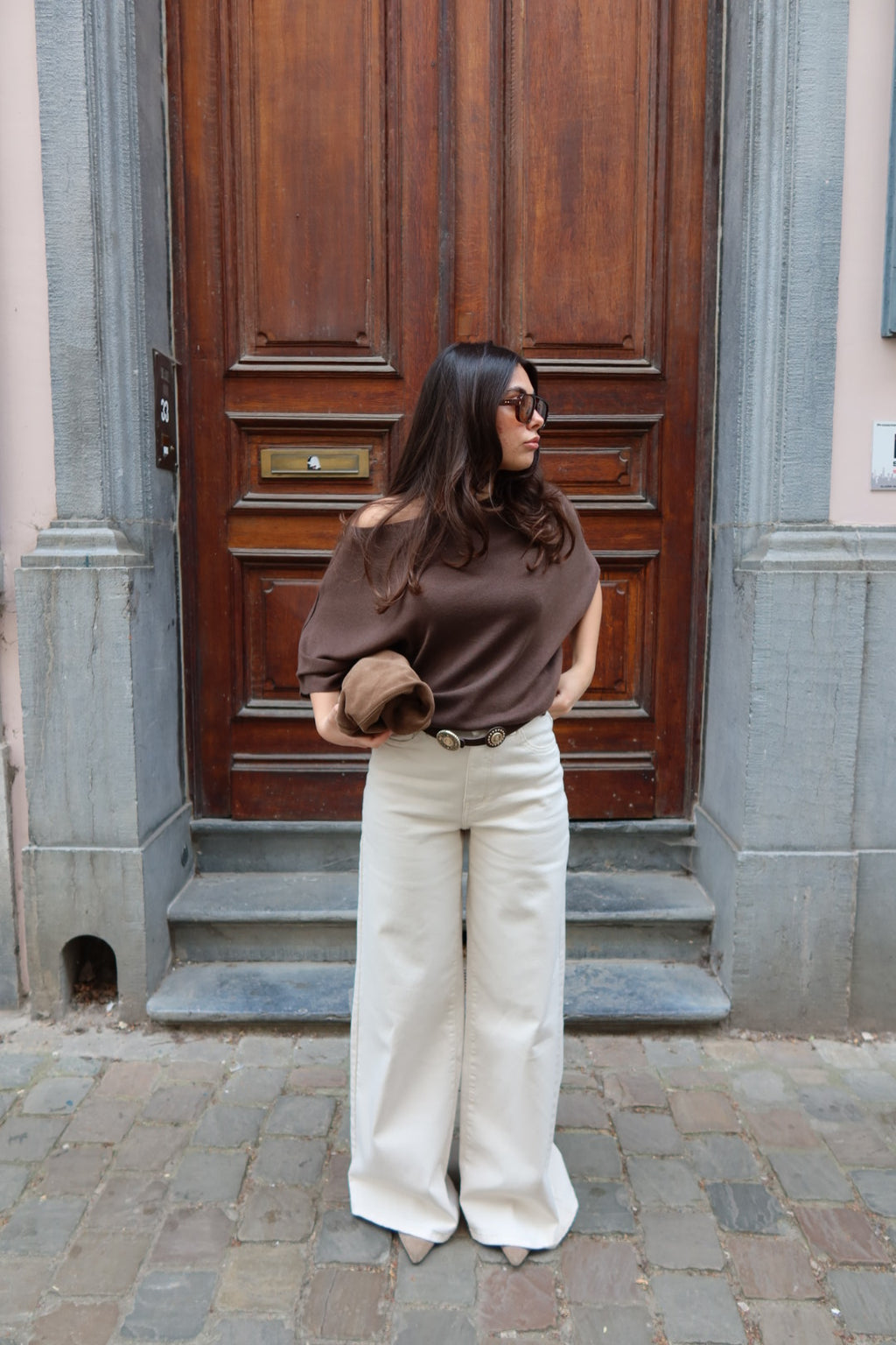ISALINE ASYMMETRIC OFF-SHOULDER KNIT TOP - BROWN