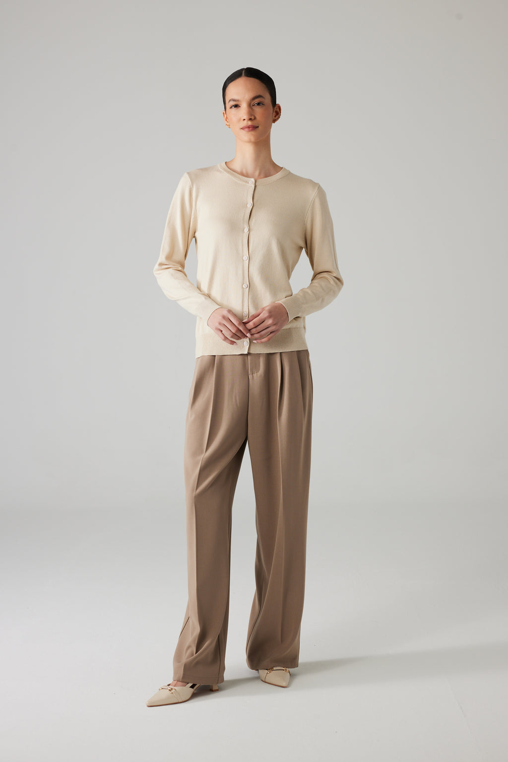 MIRA KNOPPEN CARDIGAN CRÈME