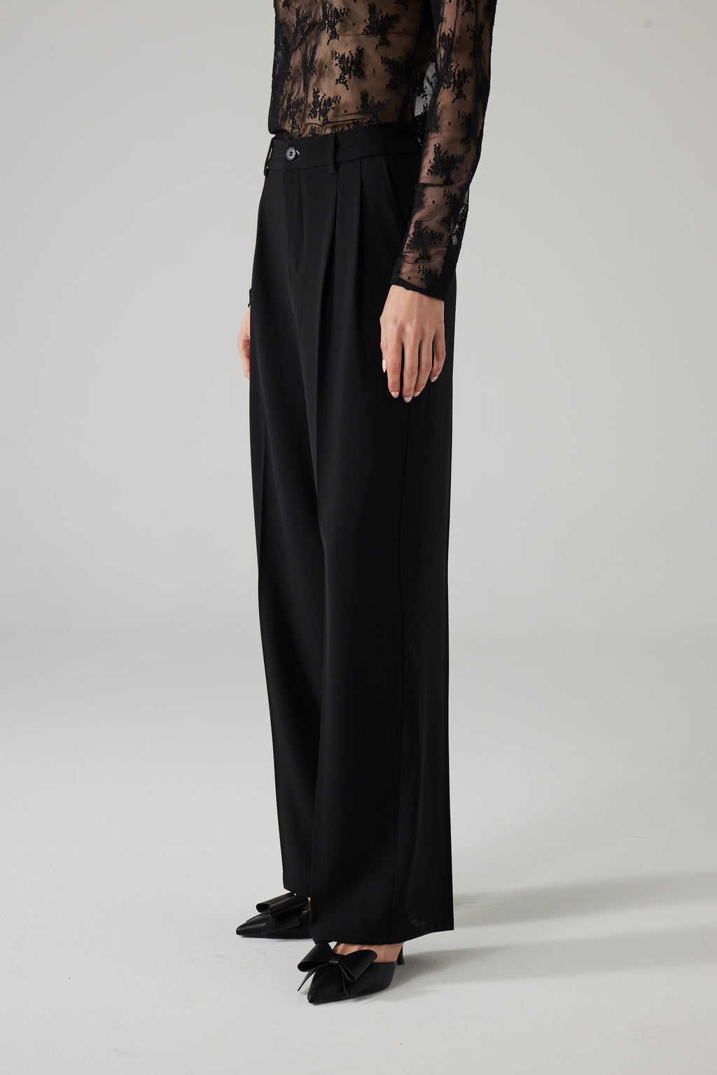LUNESSA TROUSERS BLACK