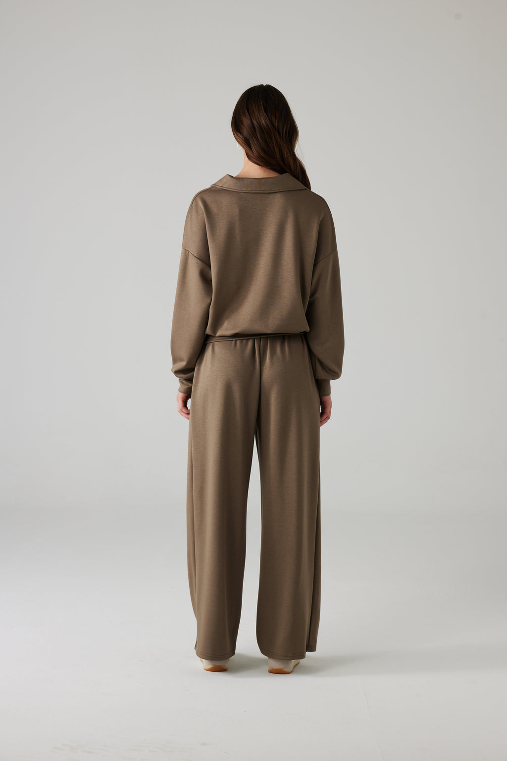 AIRA LOUNGE SET KHAKI