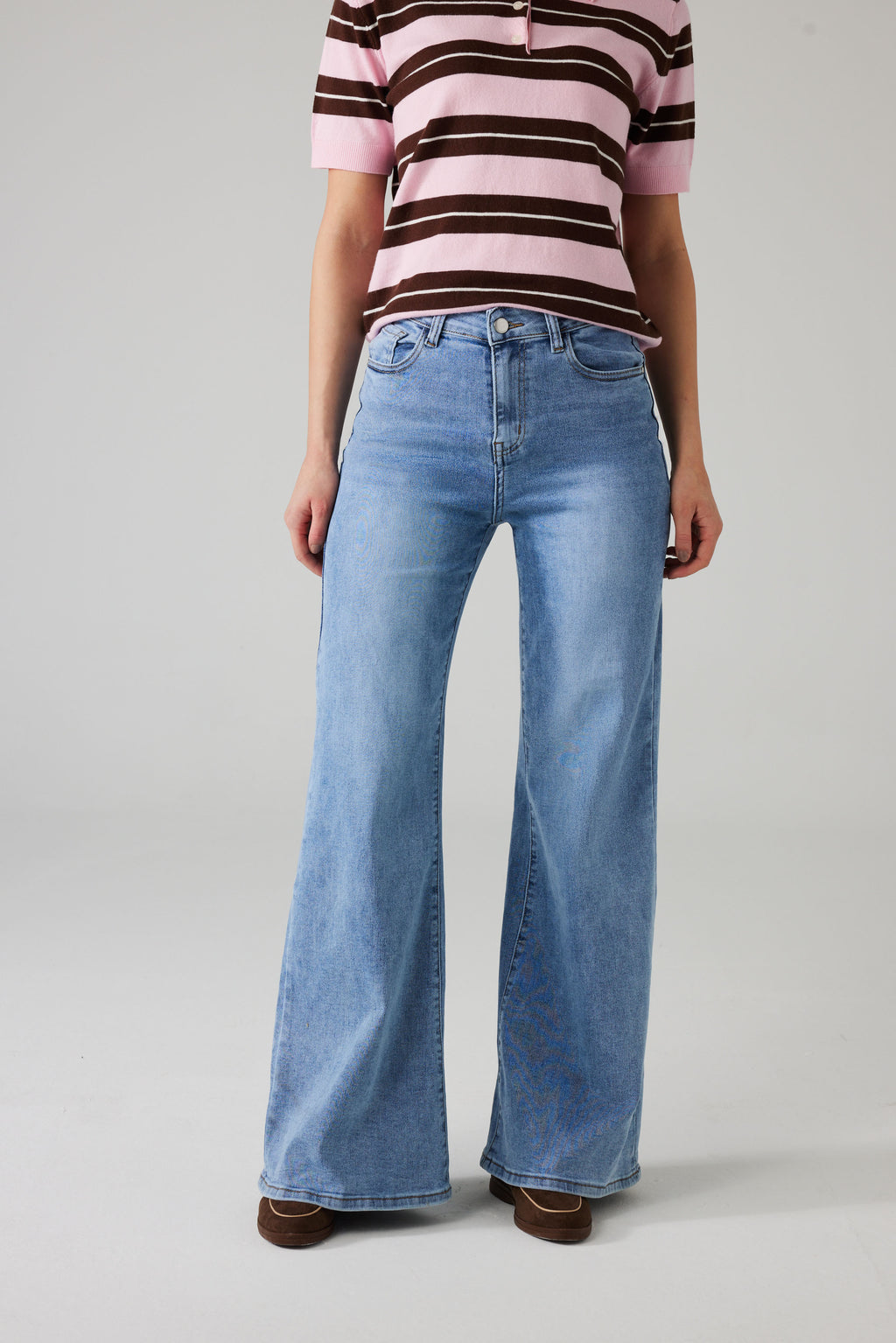 NOVIRA WIDE LEG JEANS WITH STRETCH – LIGHT BLUE
