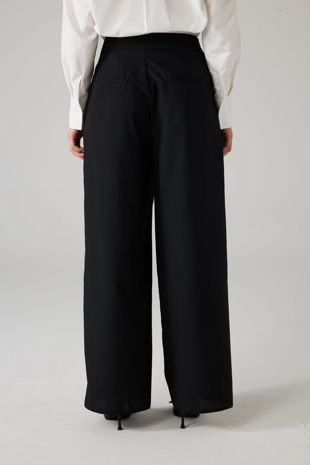AUREON TROUSER BLACK