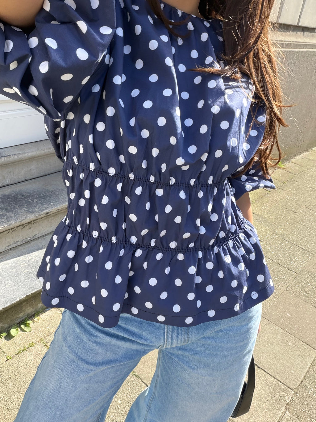 MAVIE SMOCKED PUFF SLEEVE TOP – POLKA DOT (NAVY/WHITE)