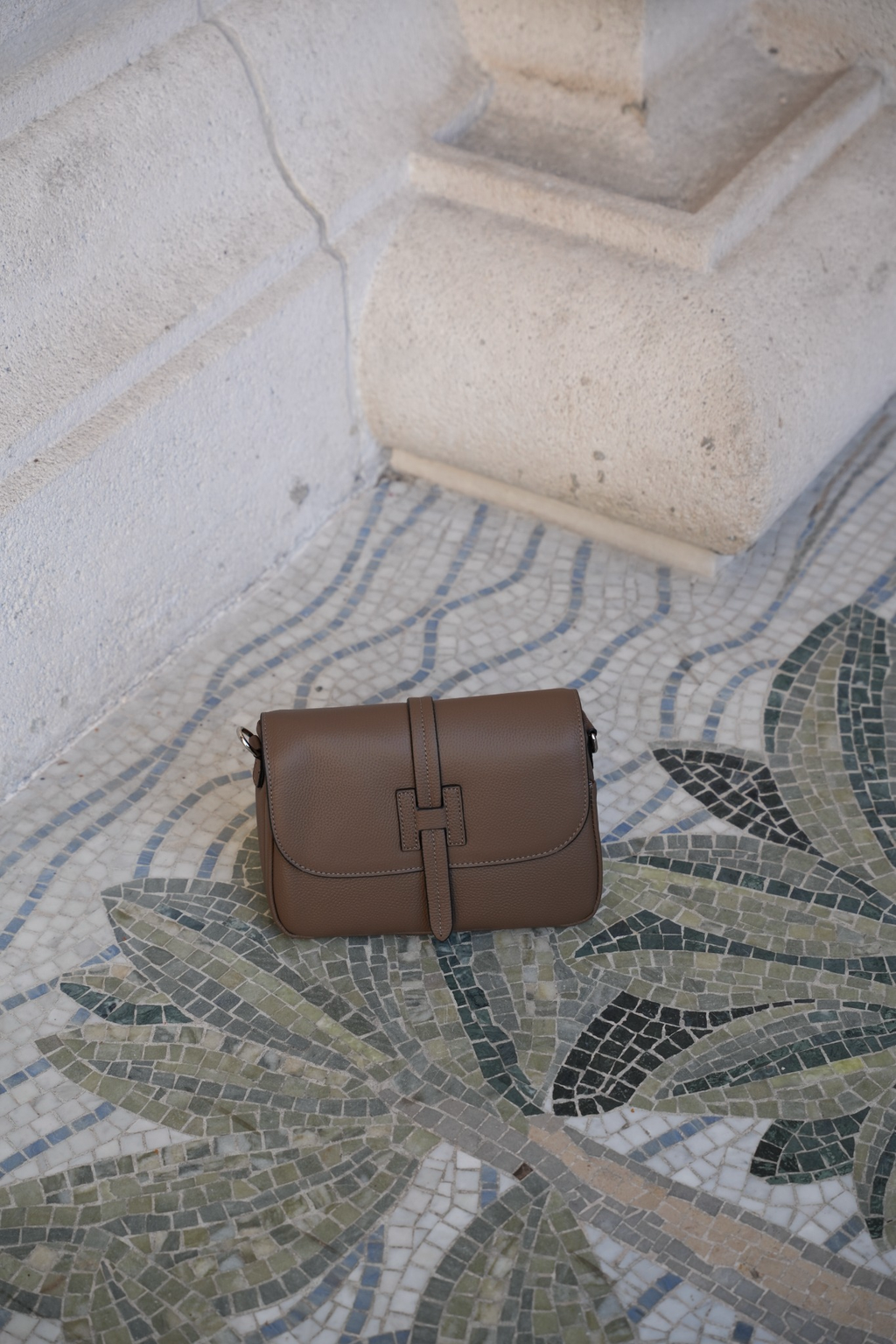 SORENNA CROSSBODY BAG TAUPE INCLUDED WITH 2 STRAPS