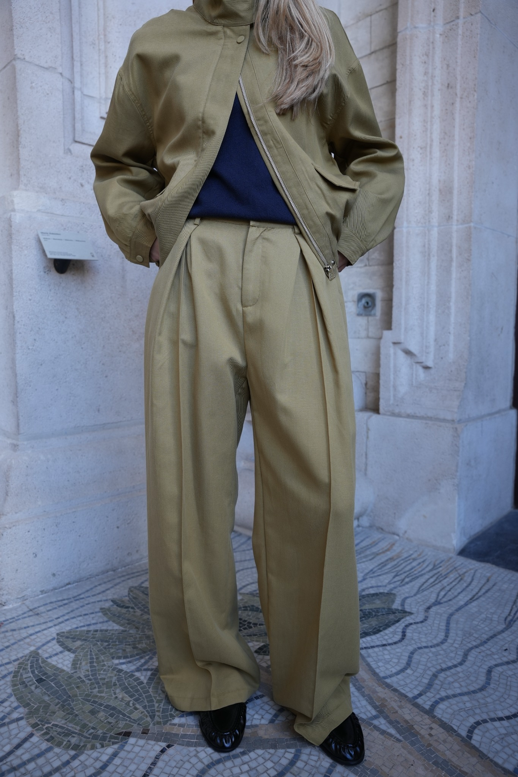 ELORIA PLEATED TROUSERS OLIVE