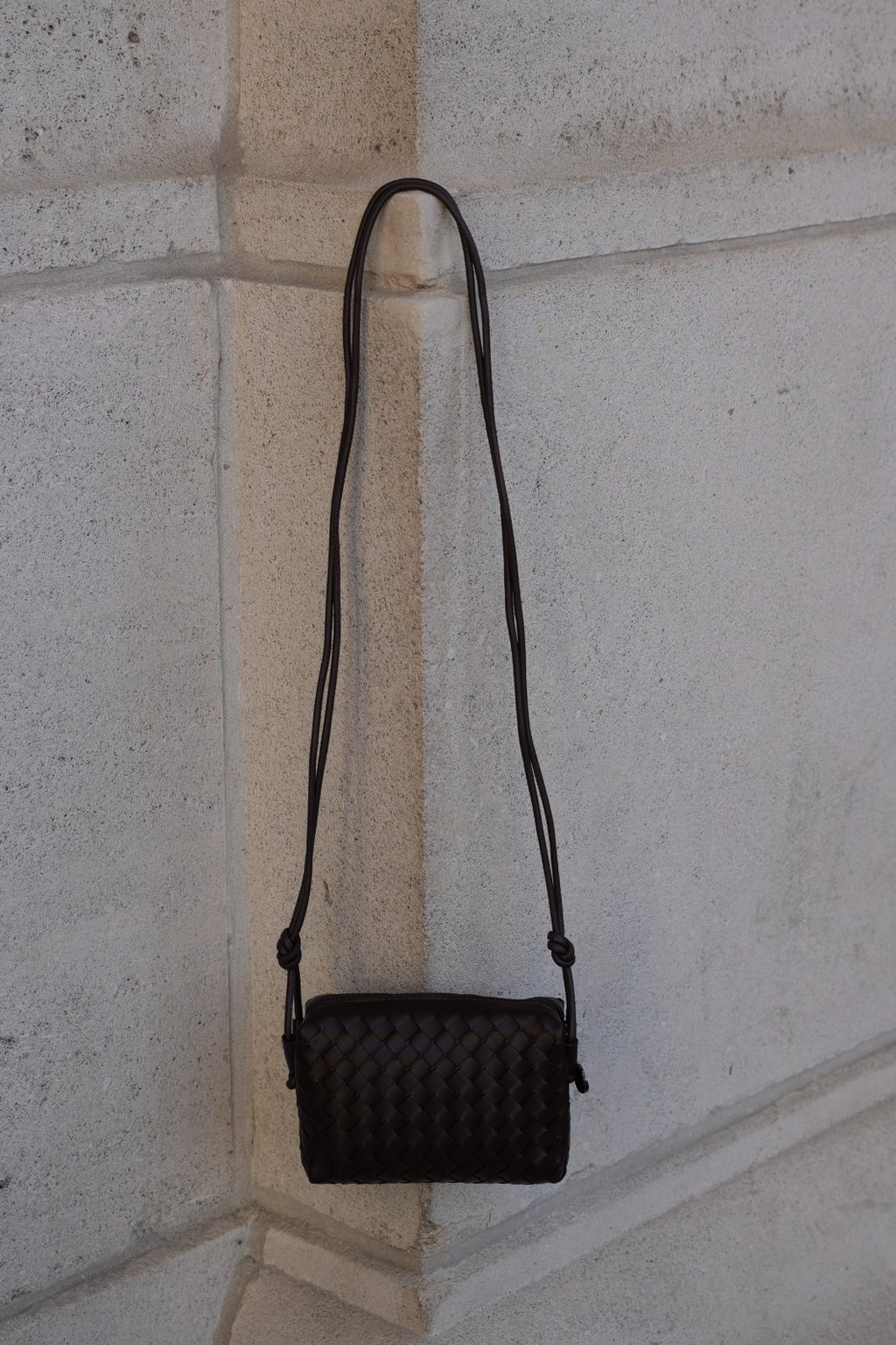 MESH MINI BAG DARK BROWN