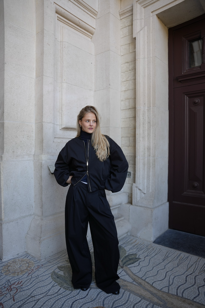 SOLENNE PLEATED TROUSERS BLACK