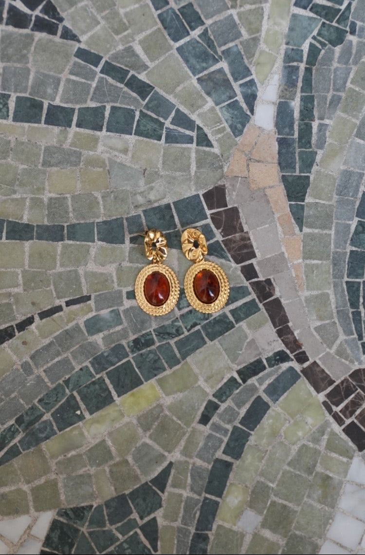 AMARA EARRINGS GOLD I RED