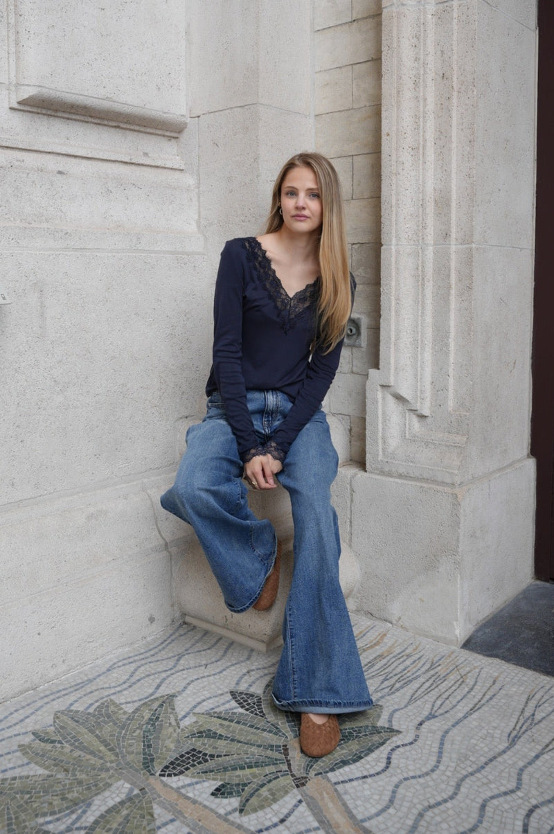 VARENA LACE TOP NAVY