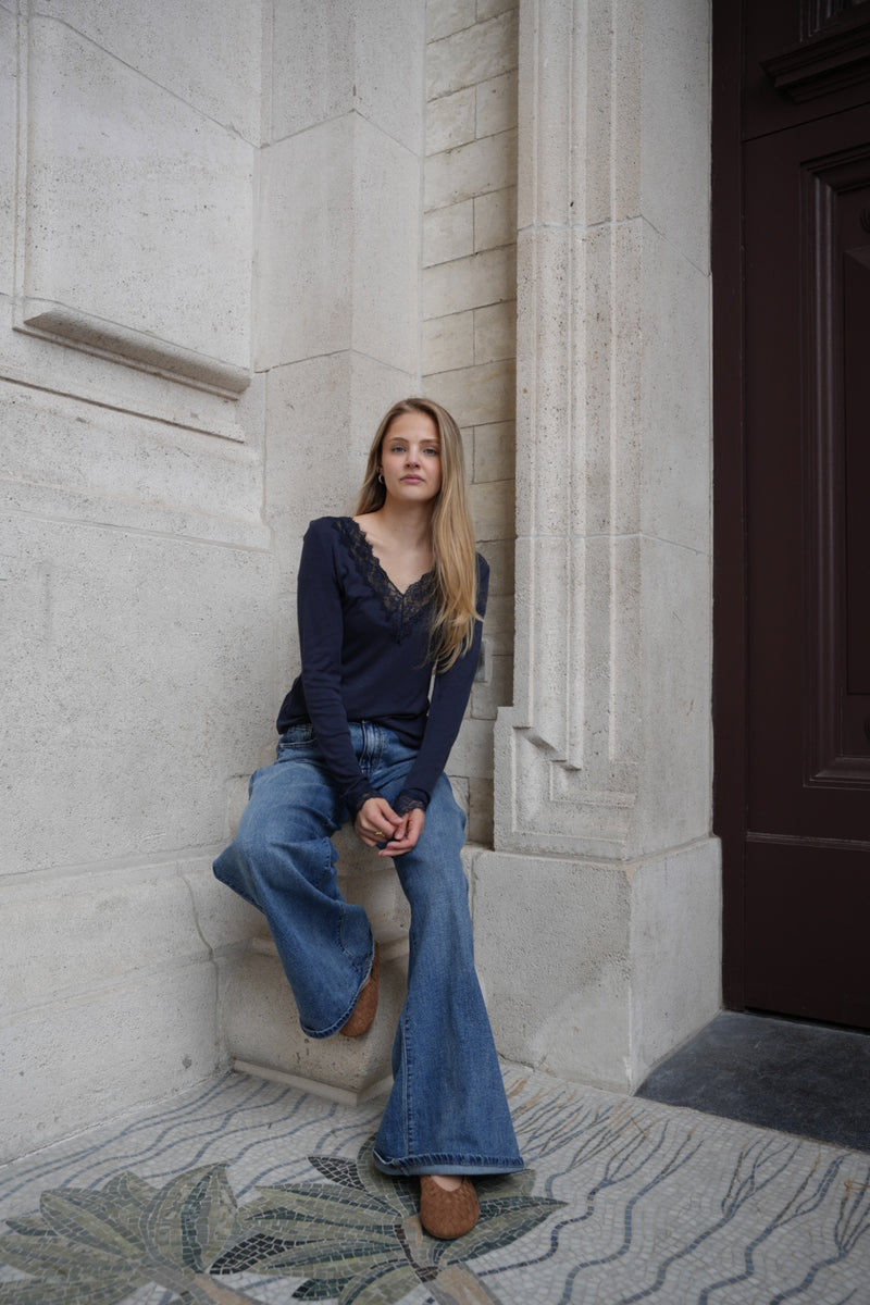 VARENA LACE TOP NAVY